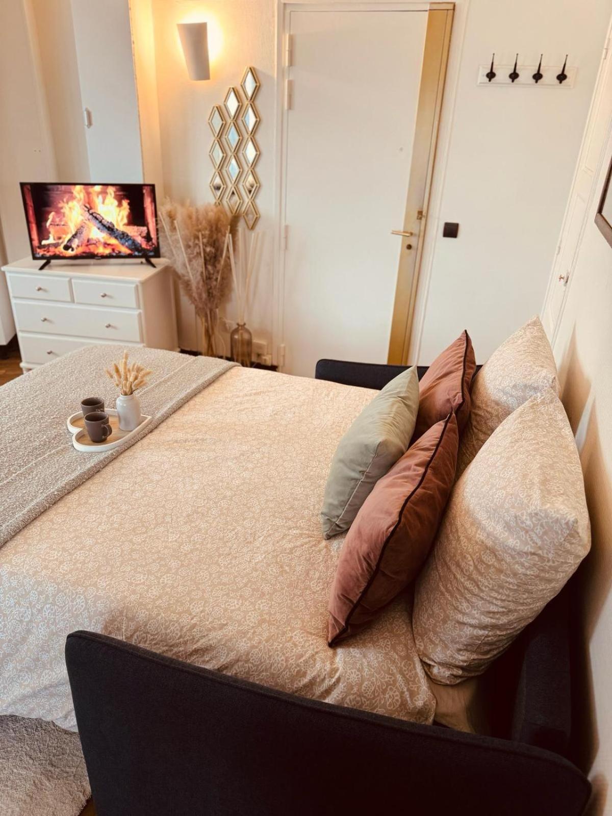 Le Versaillais Gare/Chateau/Wifi/Netflix Versailles Eksteriør billede